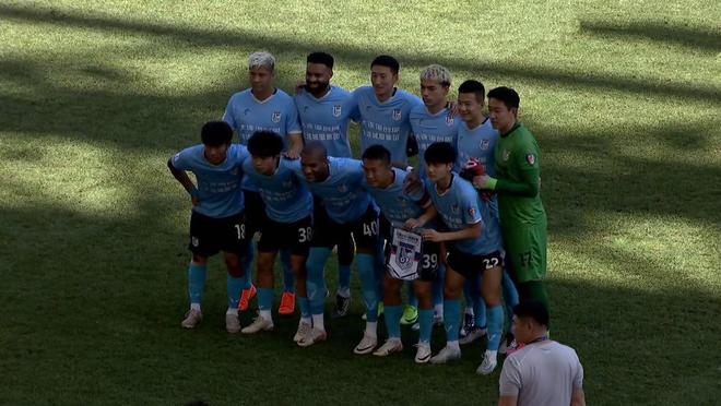 0-2大连英博冲超悬念带回主场6将避免黄牌停赛卡兰加进球被吹