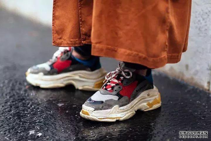 巴黎世家老爹鞋真假对比 Balenciaga Triple-S鉴定方法(图1)